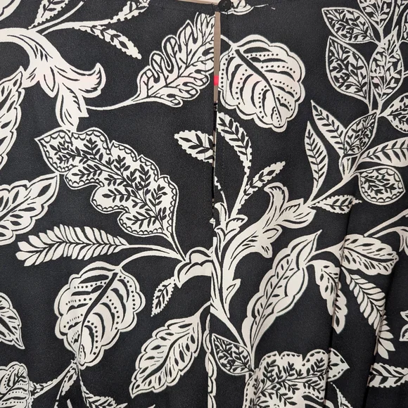 Ann Taylor Black and White Leaf Mini Dress - Picture 5 of 7